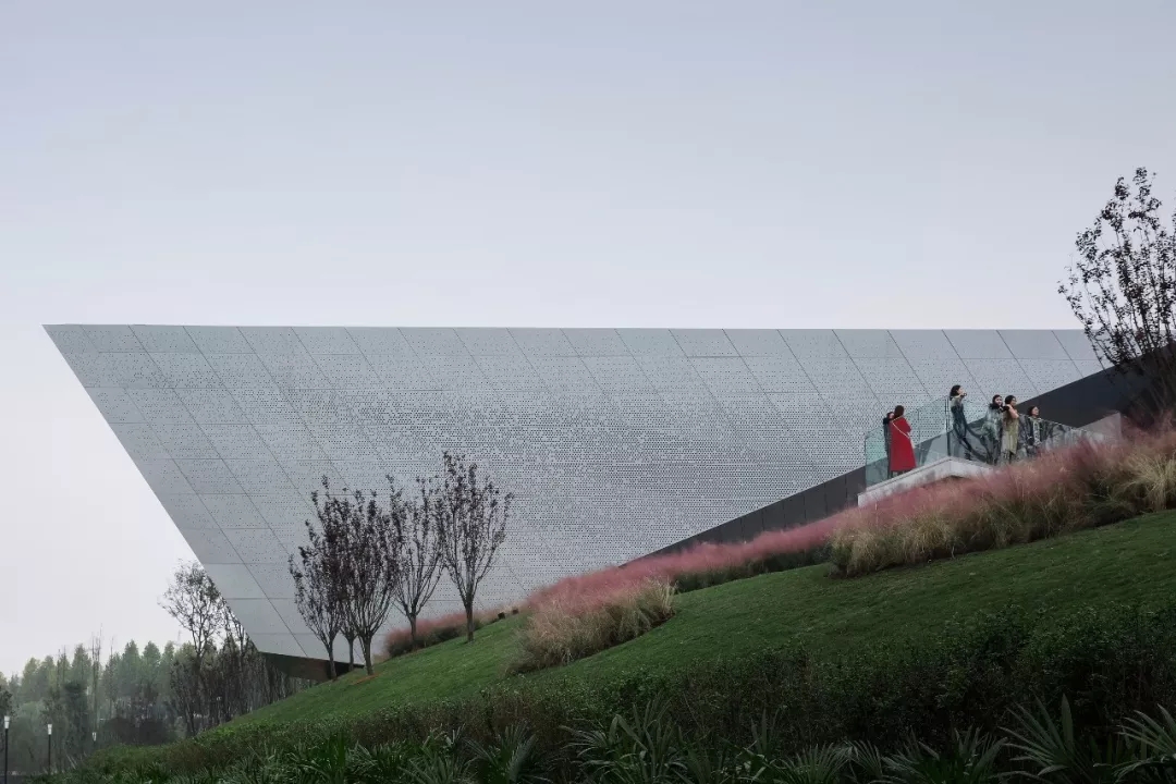 走廊挑臺看建筑 by蘇圣亮，天華建筑設(shè)計